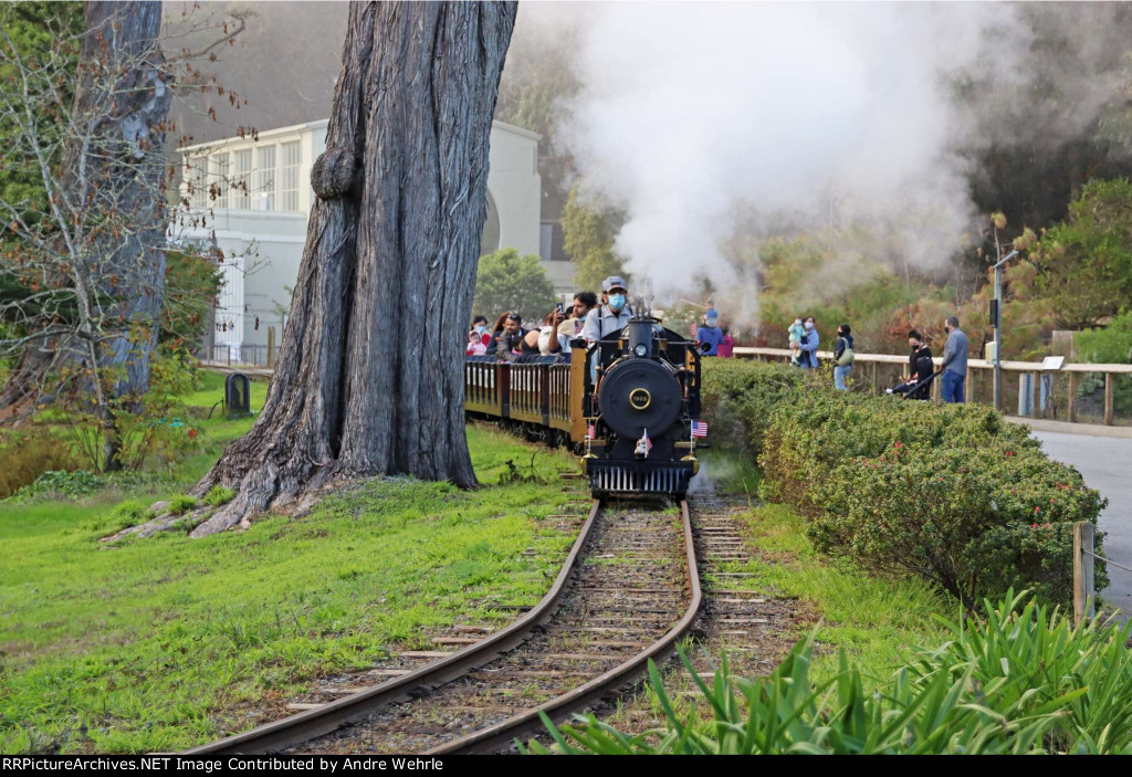 The San Francisco Zoo's "Little Puffer" steam train makes the rounds